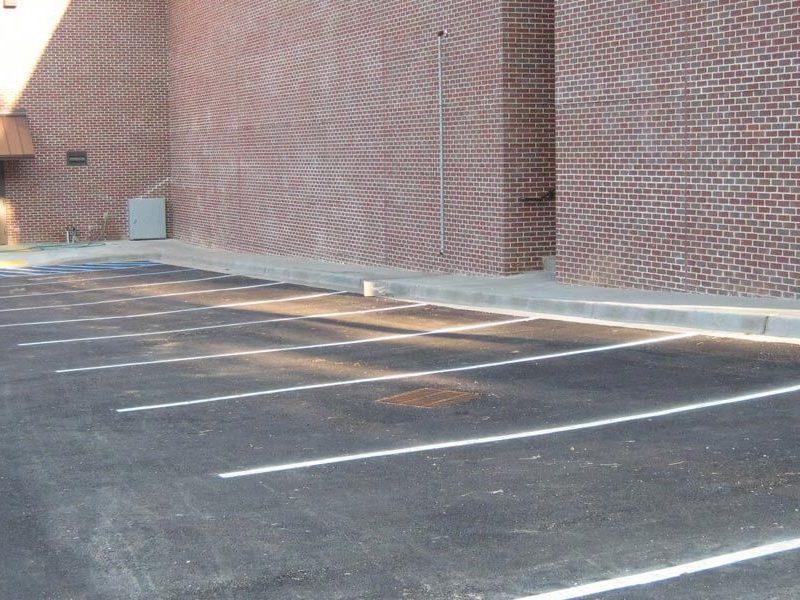 Construction Parking Exterior of Calhoun County Courthouse - Pittsboro, MS by Sanderson Construction